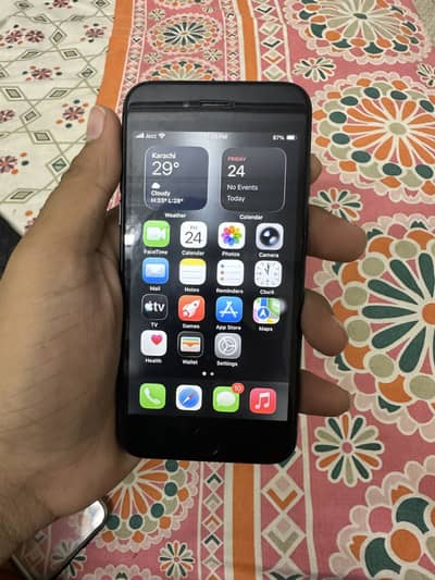 Apple iPhone SE