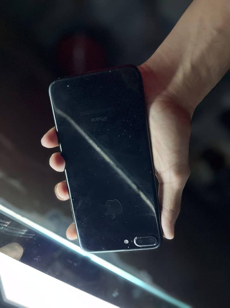 Apple iPhone 7 Plus 4