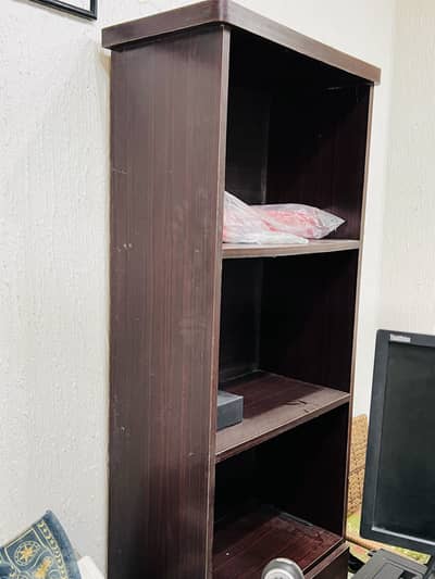 Office Furniture Sell on Cliosing