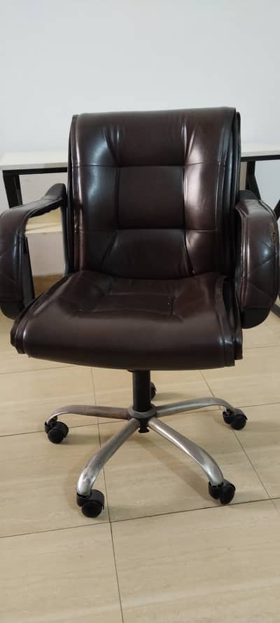 use Leather Executive Chair and used Modular Lounge Chair
