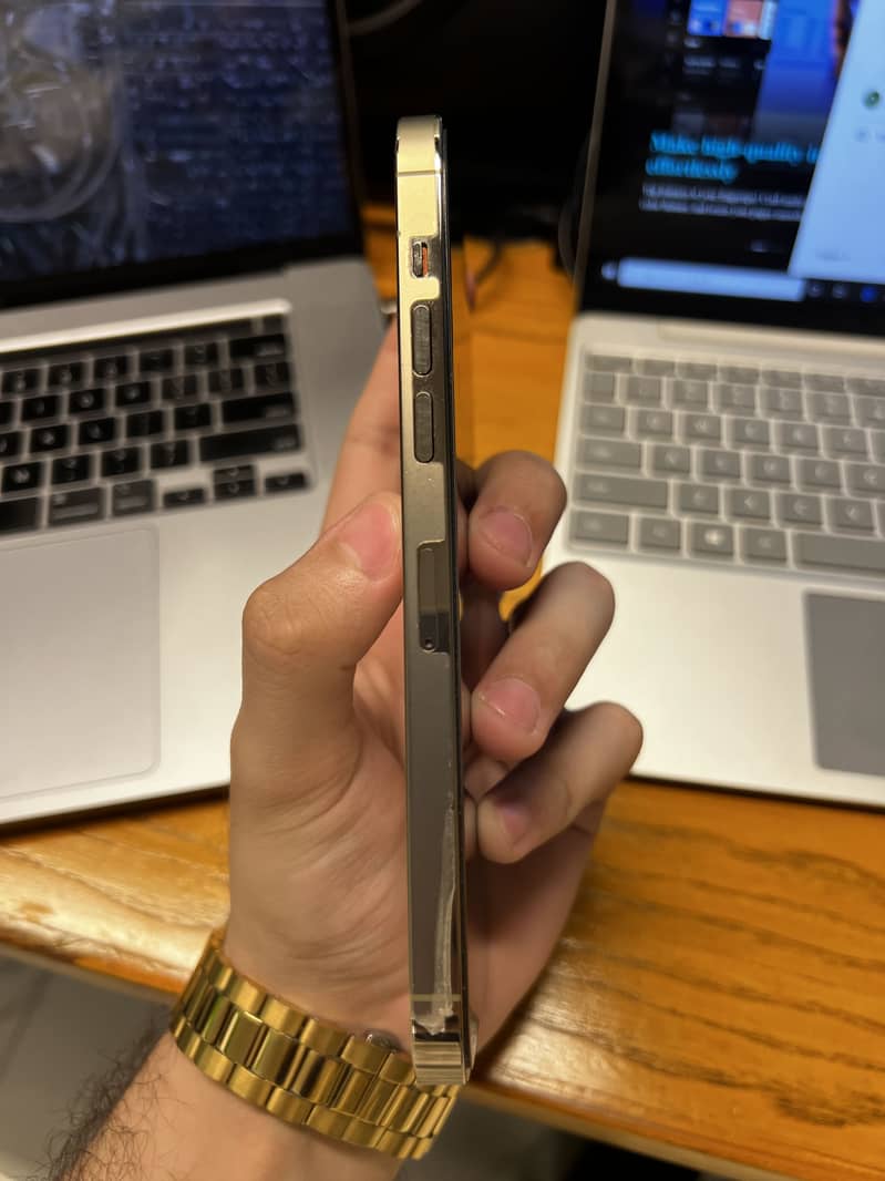 Iphone 14 pro Max 4