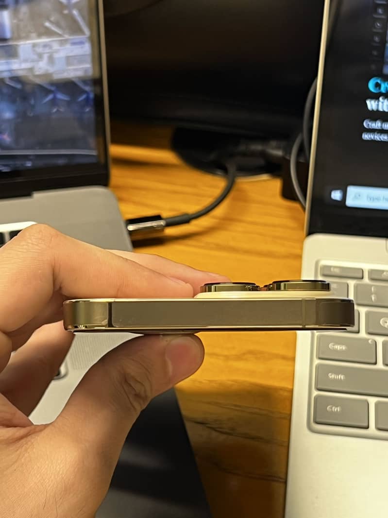 Iphone 14 pro Max 5