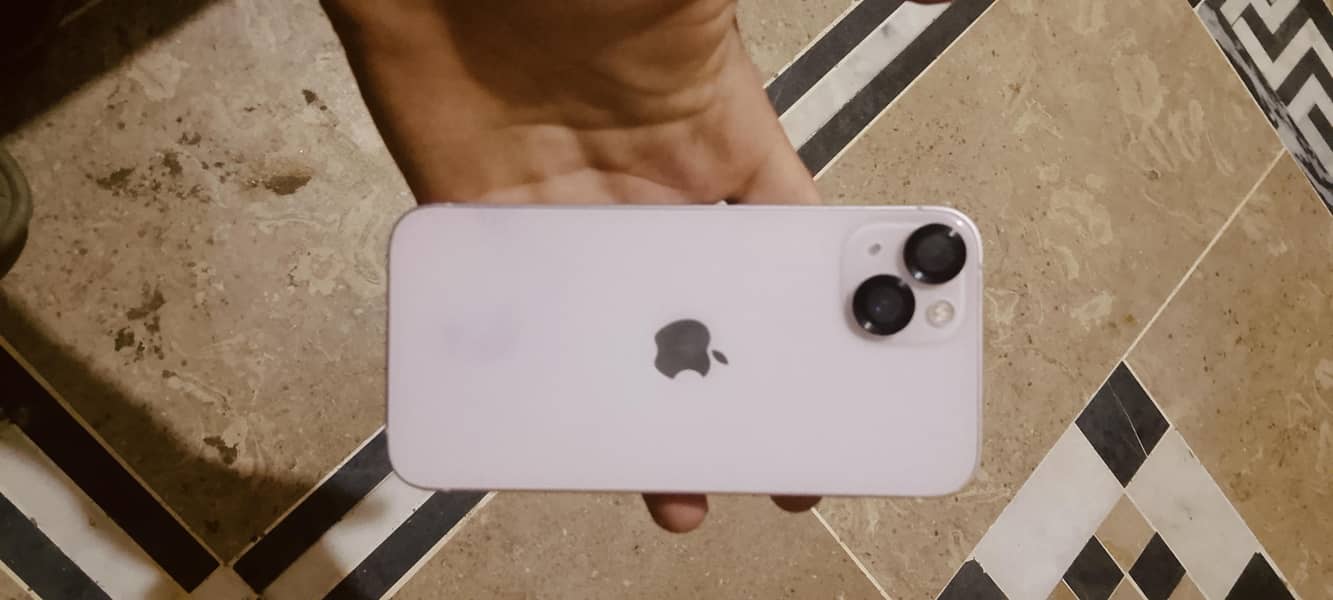 Apple iPhone 13 5