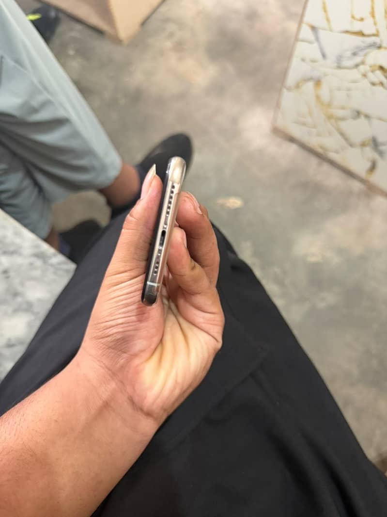 Iphone Xs 2