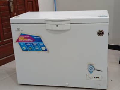Dawnlance Deep freezer for sale in good condition
