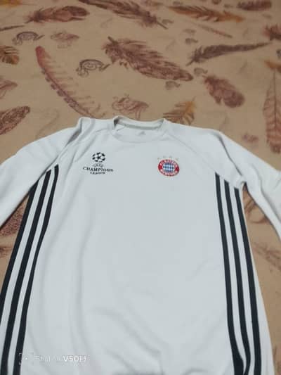 FC BAYERN MUNICH 2017-2018 PRE MATCH JERSEY