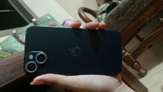 Apple iPhone 13