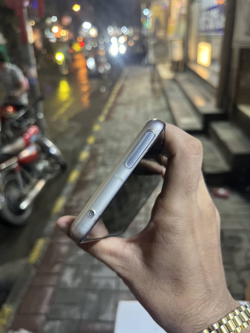 Google pixel 7pro 5