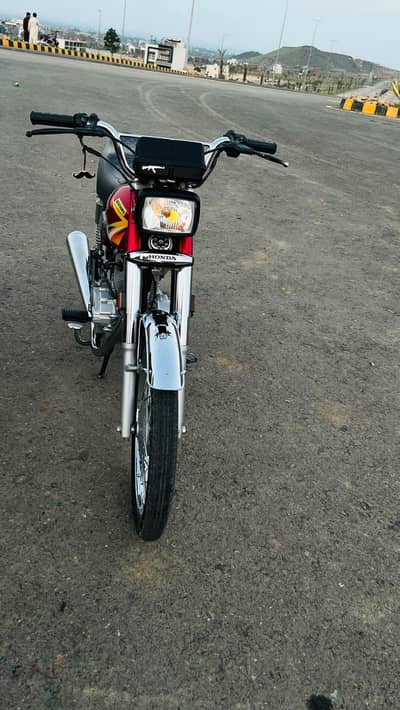 Honda 125 brand new condition 10/10