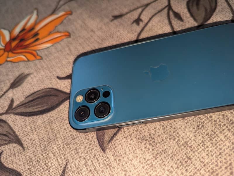 Apple iPhone 12 Pro 2