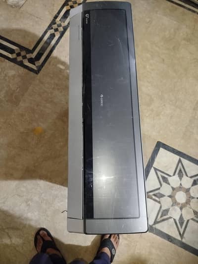 Gree 1 ton D,c inverter