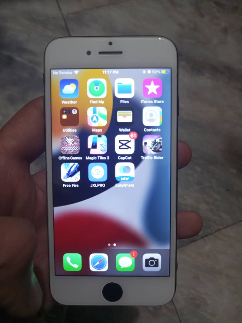 Apple iPhone 7 0