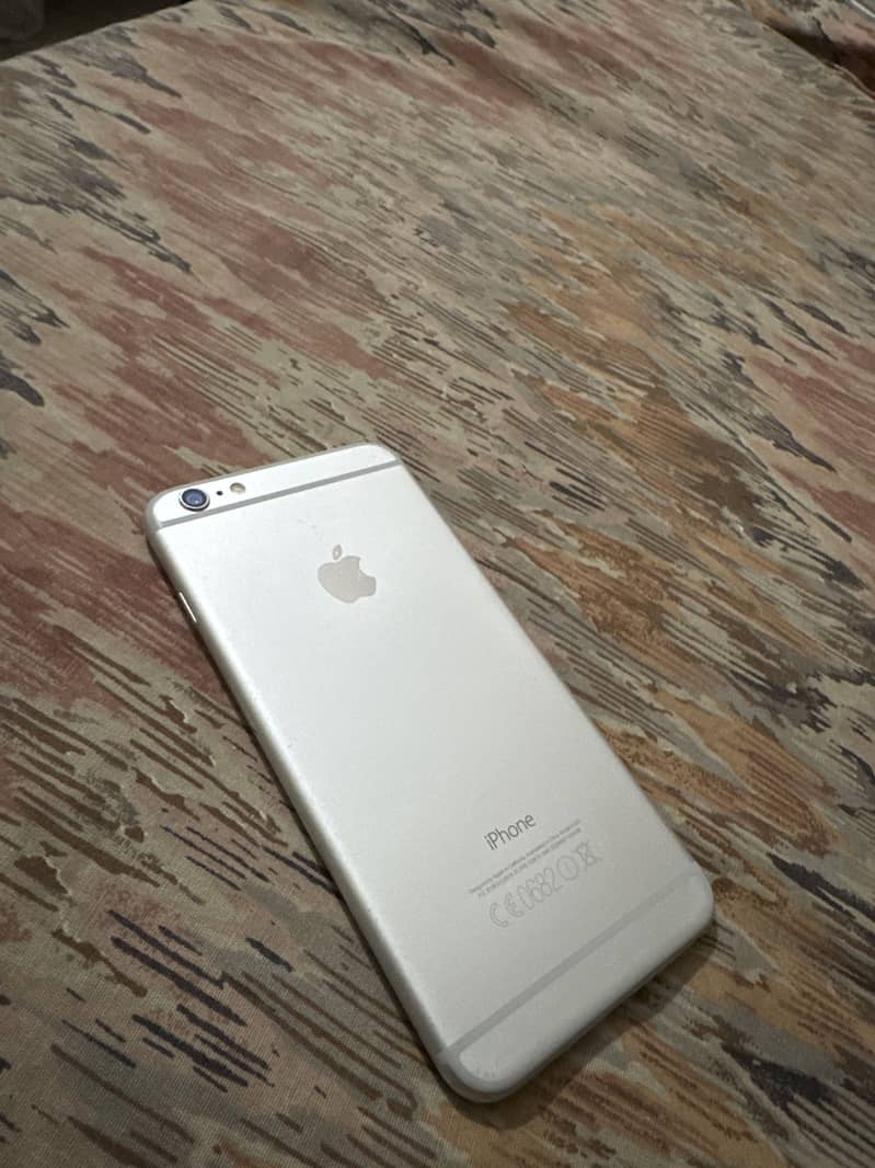 Apple iPhone 6 Plus 0