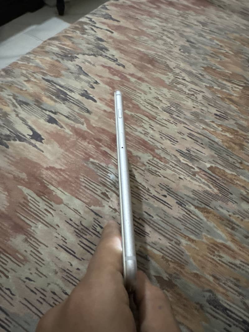 Apple iPhone 6 Plus 2