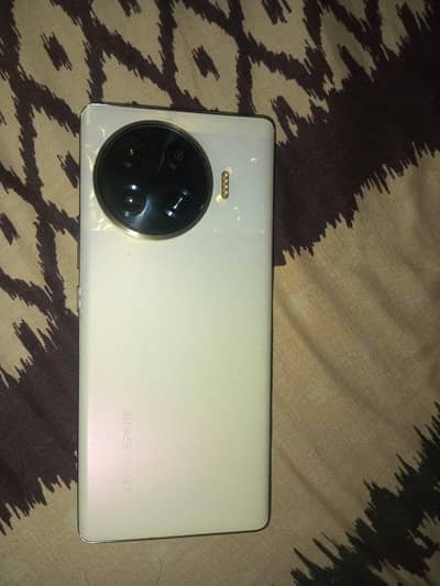 Tecno Spark 20 Pro Plus