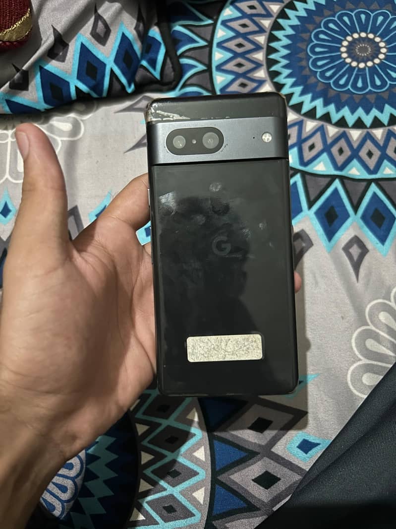 Google Pixel 7 4