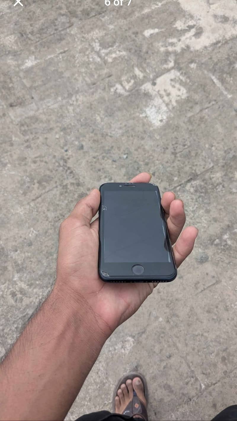 Apple iPhone SE 0