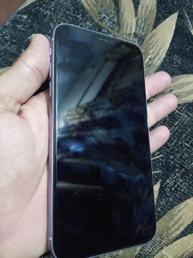 Apple iPhone 11 0