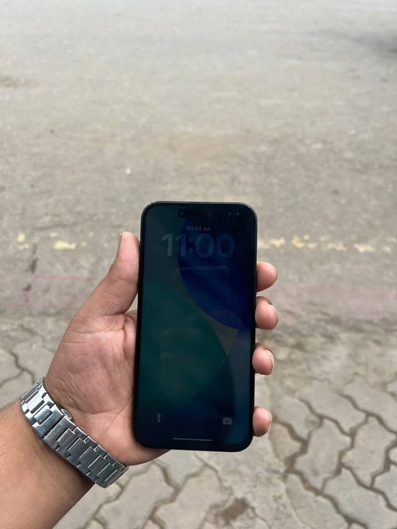 iPhone 15 plus 5