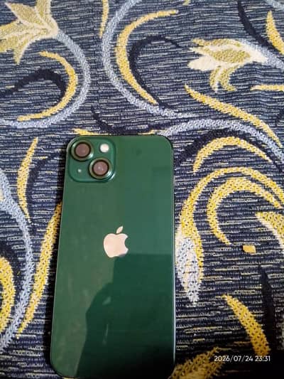Apple iPhone 13