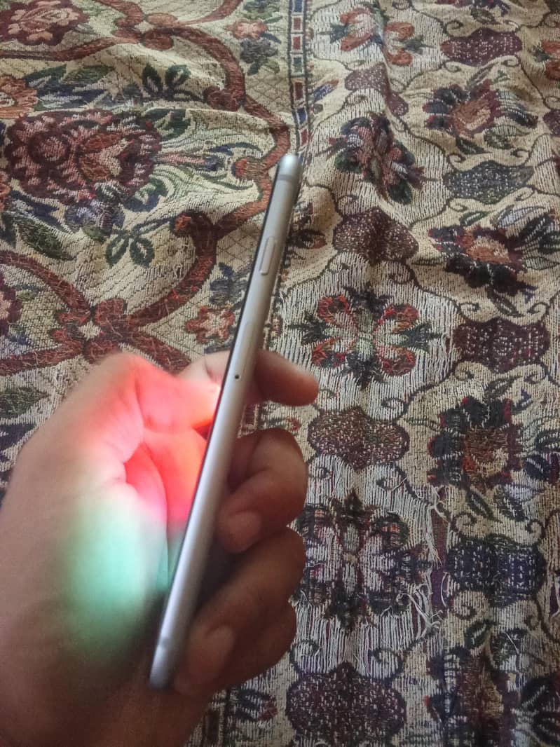 Apple iPhone 6 3