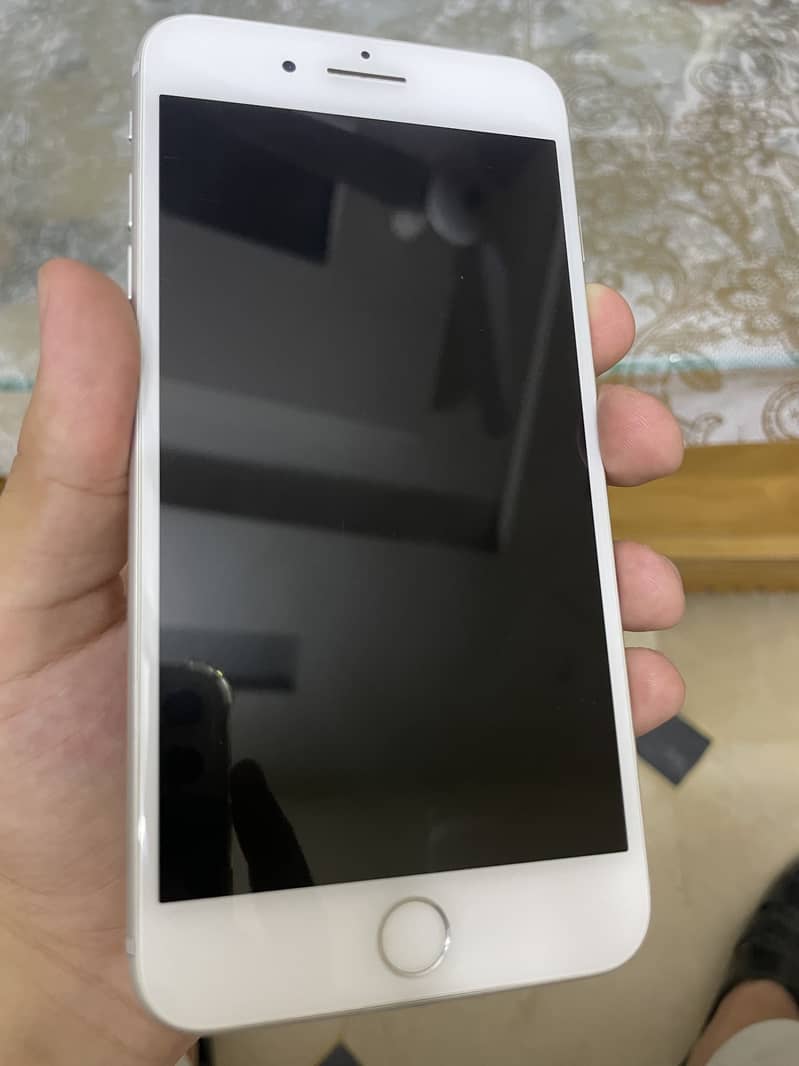 Apple iPhone 8 Plus 2