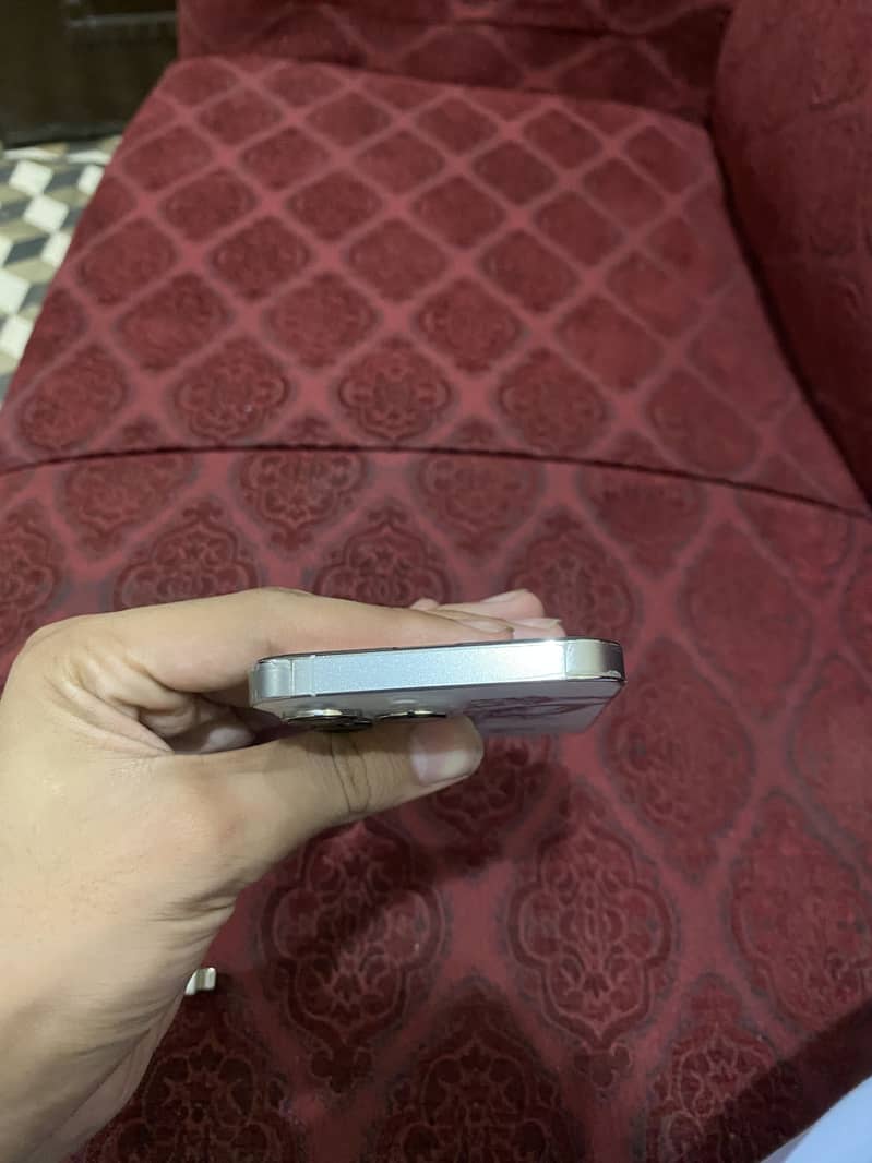 Apple iPhone 13 Pro 1