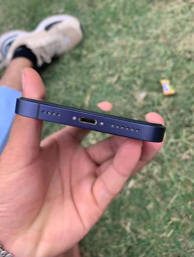 Apple iPhone XR converted 17 pro
