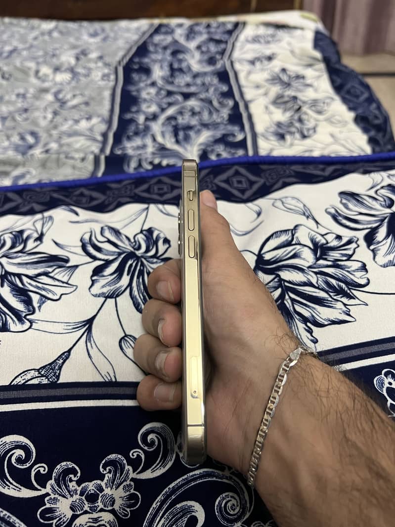 Iphone 12 pro 1