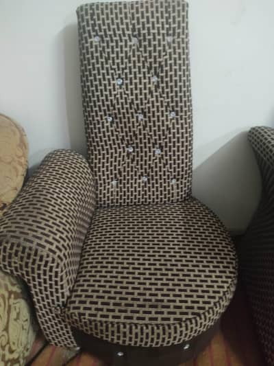 5 seater sofa for sale. .