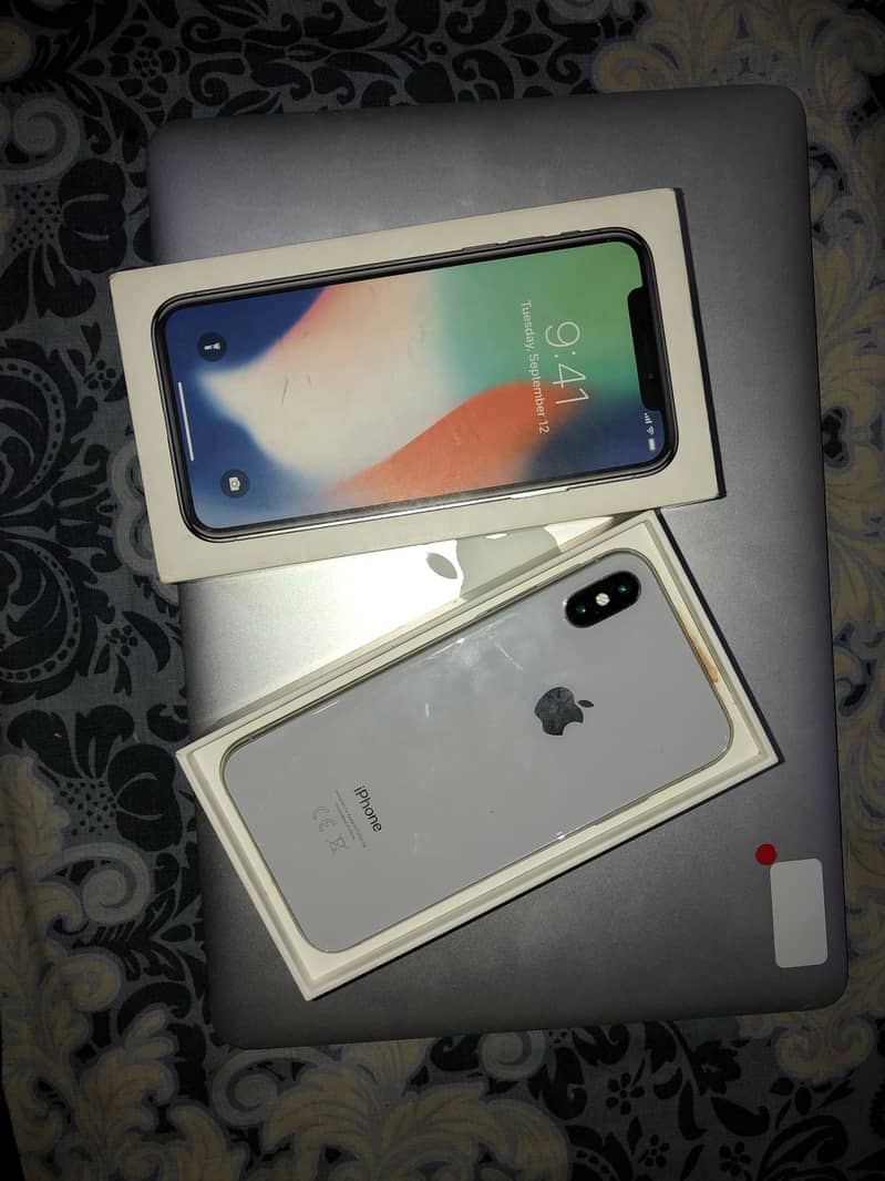 Apple iPhone X 3