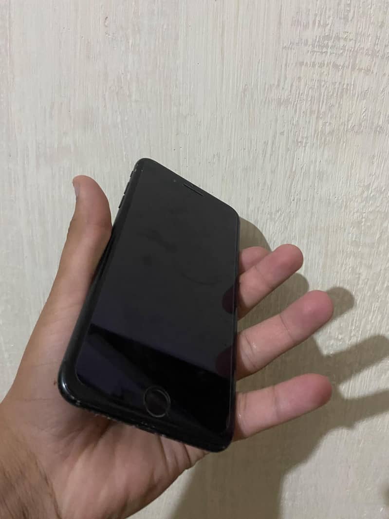 Apple iPhone 7 Plus 2