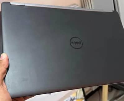 Dell 5490 i5 8th . . . . . 16/512