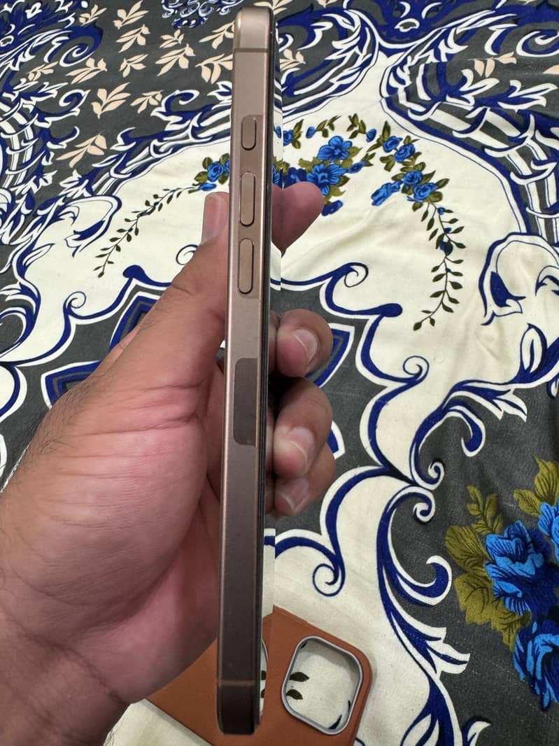 Iphone 16 pro max 2