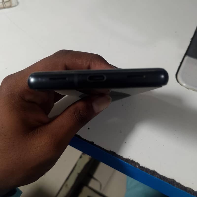 Google Pixel 7a 4