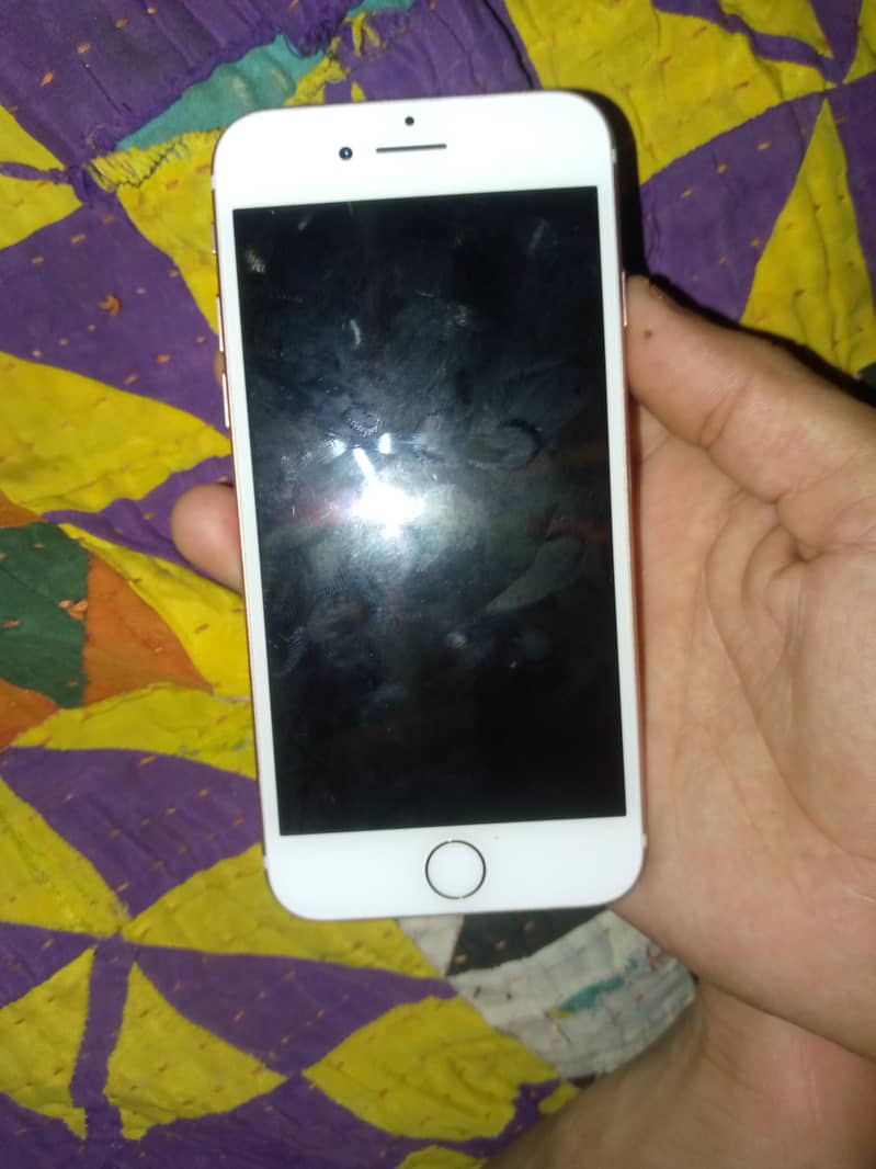 Apple iPhone 7 1