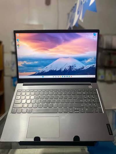 Lenovo i5 11Gen 8gb 256Ssd
