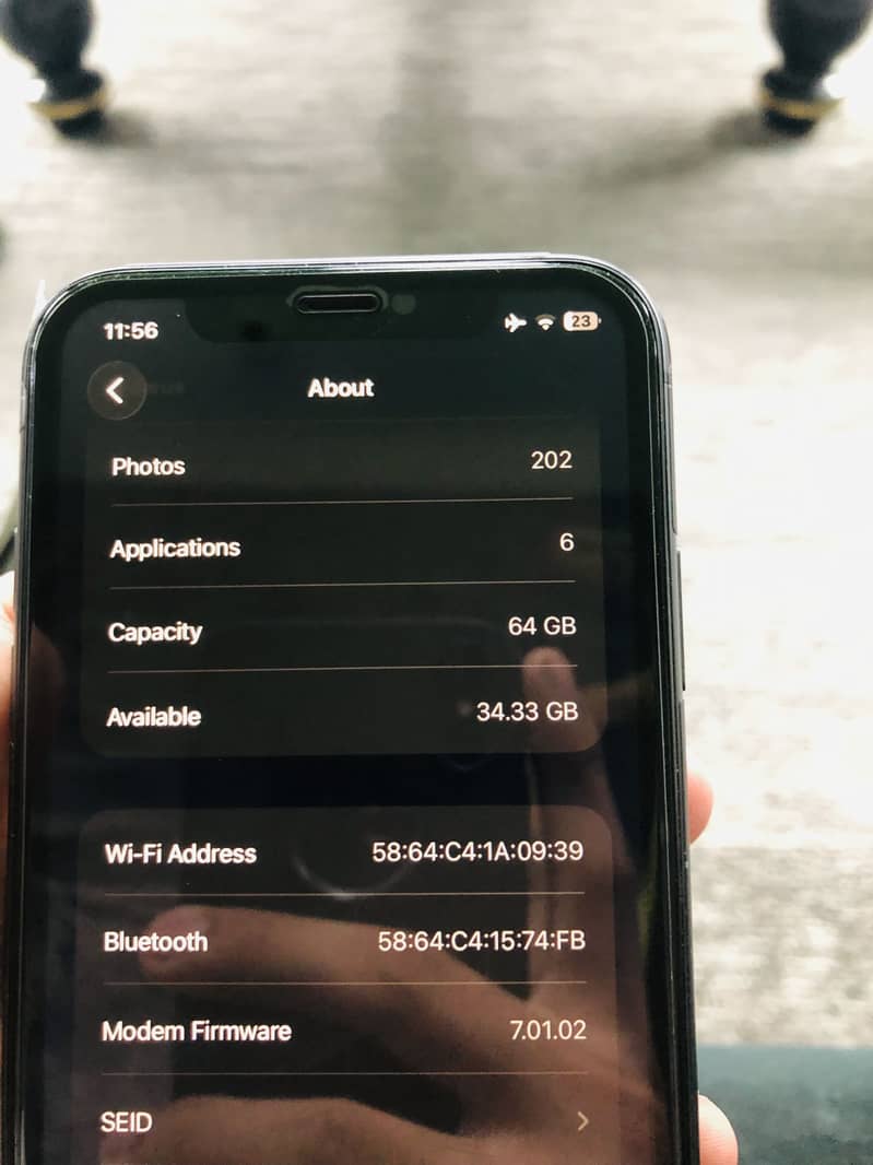 Apple iPhone 11 4