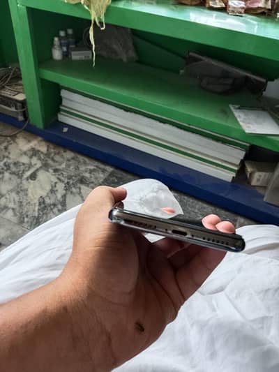 I phone x 256 gb official pta battery change
