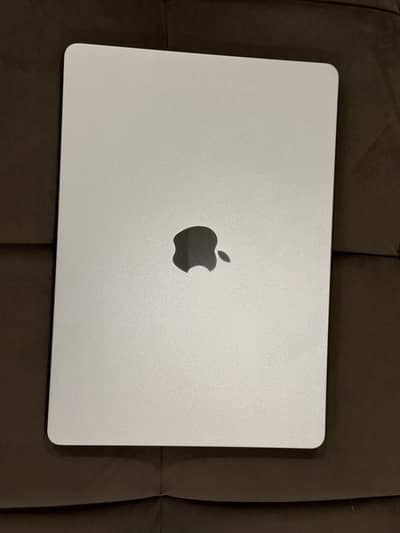 MacBook Air M2 13”  | 8GB/256GB | Like New