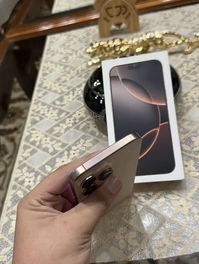 Apple iPhone 16 Pro Max jv