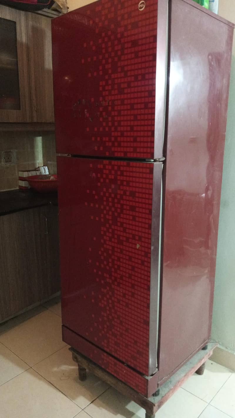 fridge with compressor 0