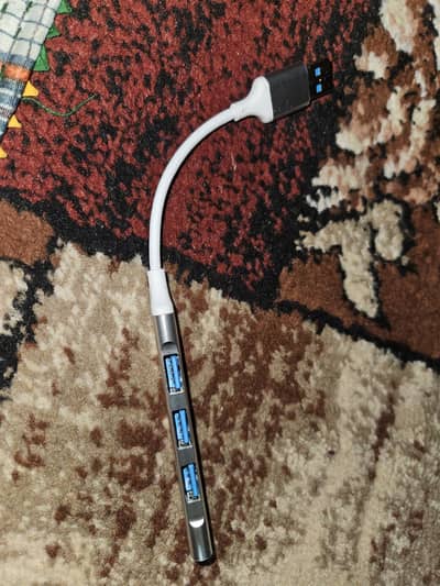 USB HUB 4 TYPE A PORTS