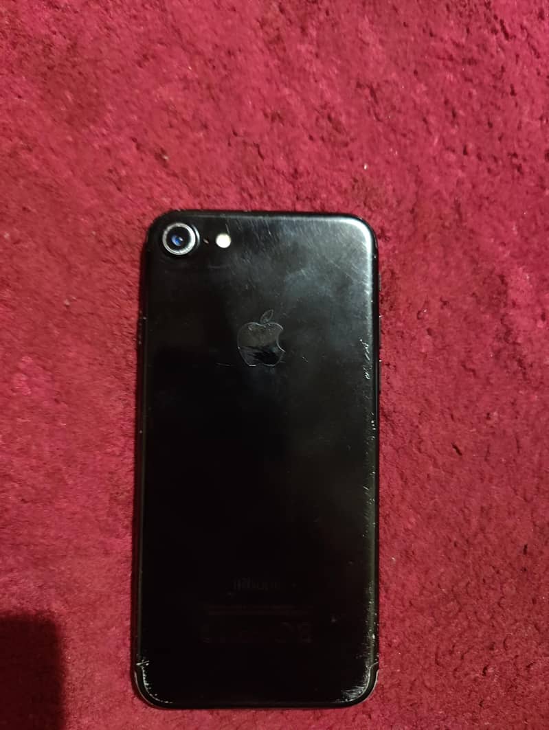 Apple iPhone 7 0