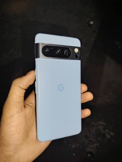Google Pixel 8 Pro