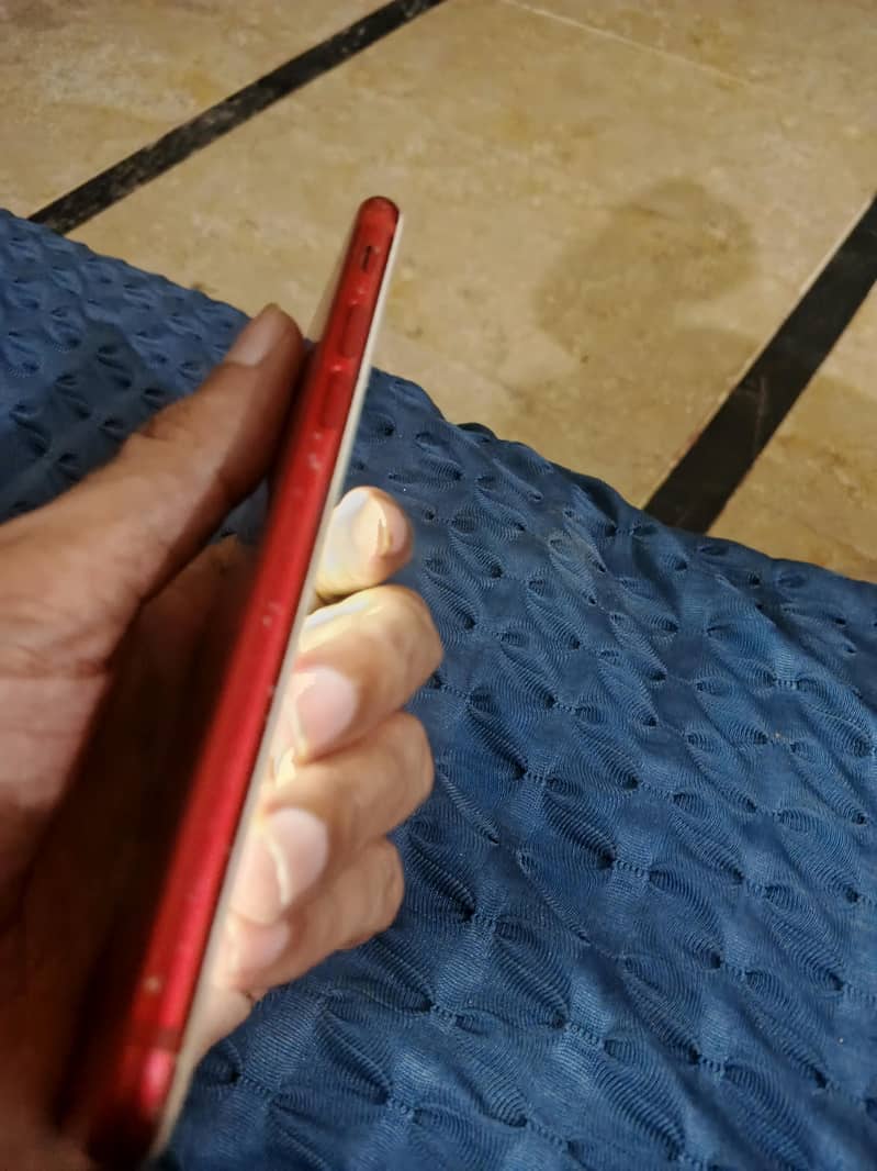 Apple iPhone 7 4