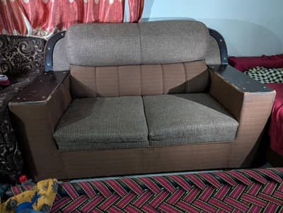 6 sitter sofa set urgent sale lake city Lahore