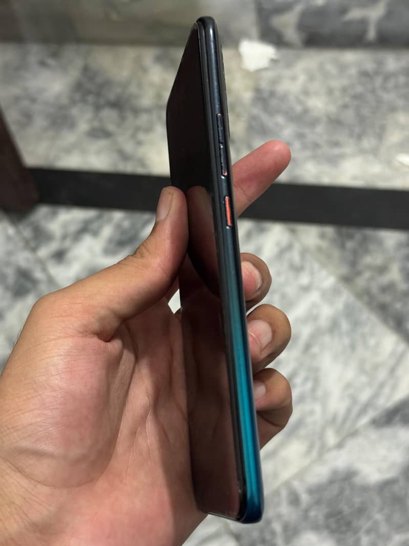 Techno spark 5 pro 4