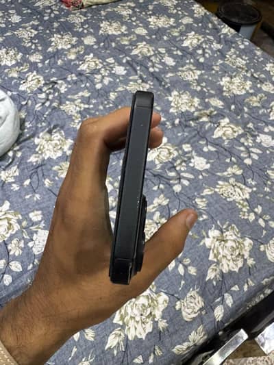 Apple iPhone 15 plus jv