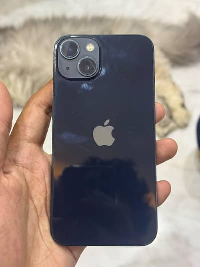 Apple iPhone 13